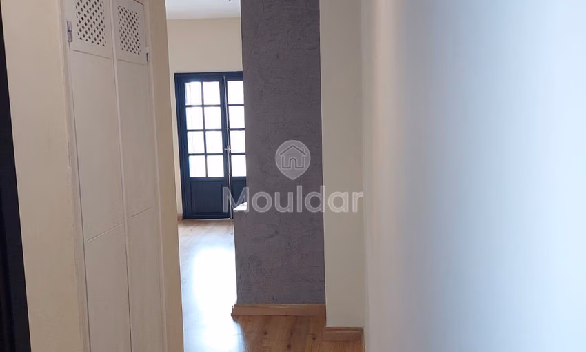 شقة للإيجار في طنجة: غرفتان في قلب المدينة شقة للإيجار في طنجة: غرفتان في قلب المدينة