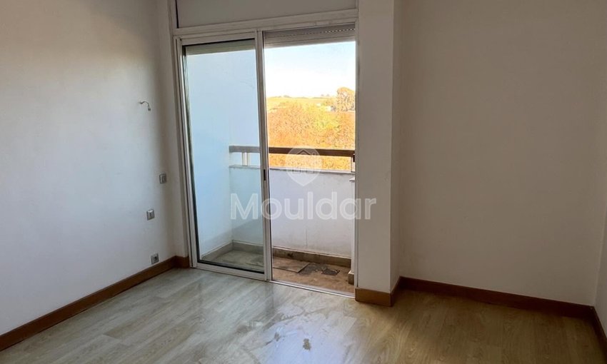 Villa Espaciosa en Alquiler en Bouskoura con Encantadora Chimenea - view 4