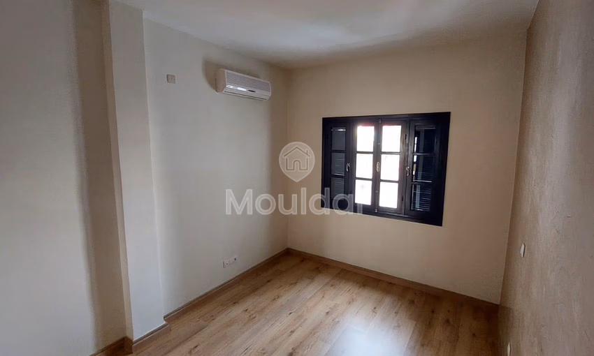 شقة للإيجار في طنجة: غرفتان في قلب المدينة شقة للإيجار في طنجة: غرفتان في قلب المدينة