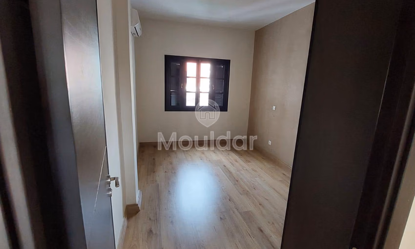 شقة للإيجار في طنجة: غرفتان في قلب المدينة شقة للإيجار في طنجة: غرفتان في قلب المدينة