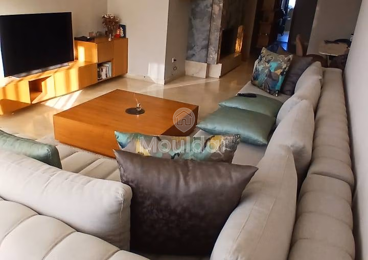 شقة أنيقة في دار بوعزة: 2 غرفة نوم مع شرفة شقة أنيقة في دار بوعزة: 2 غرفة نوم مع شرفة