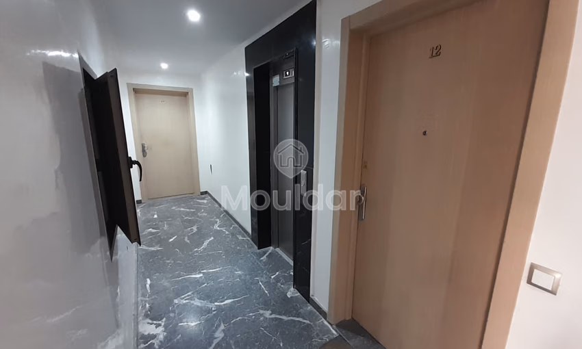 شقة دوبلكس للبيع في مراكش: الراحة والأمان مجتمعتان