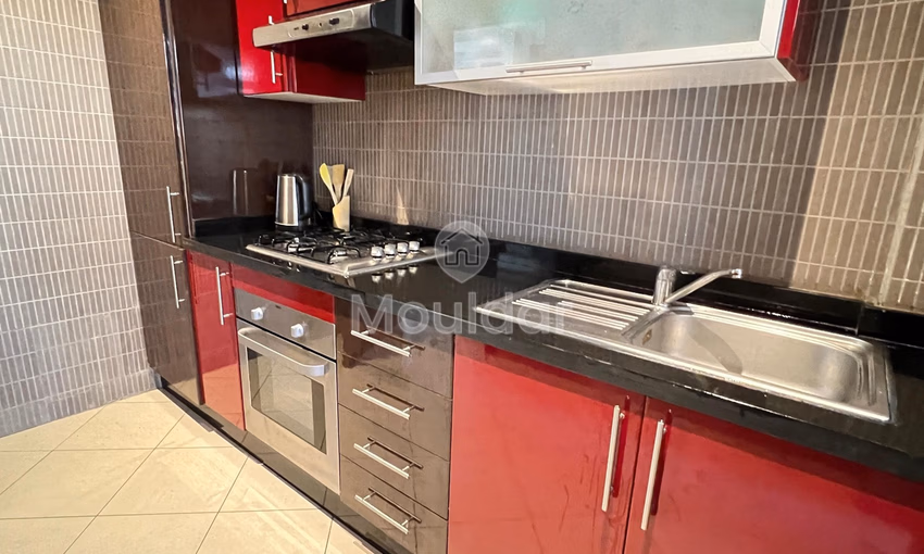 شقة جميلة للإيجار في دار بوعزة مع تراس وحمام سباحة