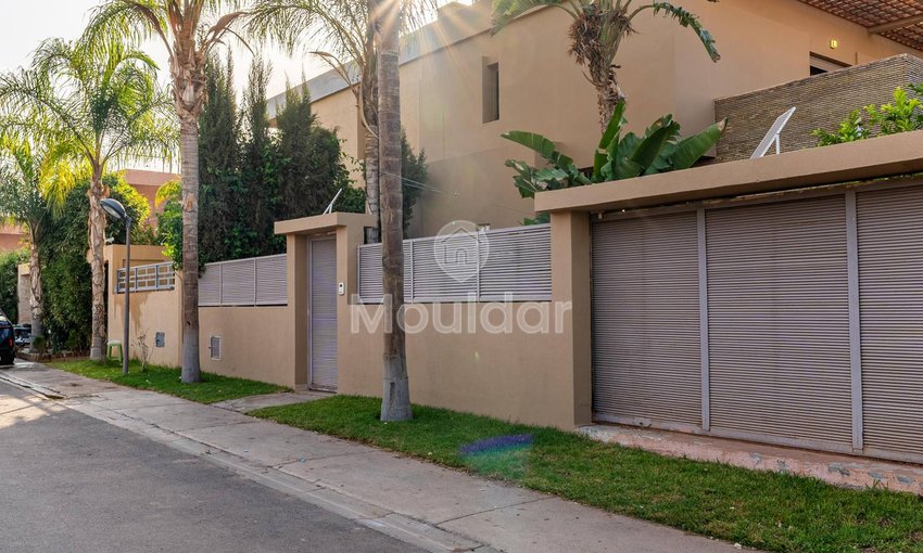 فيلا فاخرة في مراكش: 3 غرف نوم مع مسبح وأمن - view 18