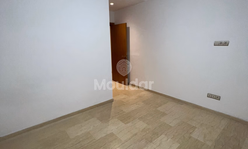 Appartement lumineux à louer à Casablanca - 110m², avec balcon Appartement lumineux à louer à Casablanca - 110m², avec balcon