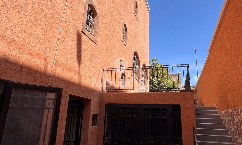 Villa de Luxe à Vendre à Marrakech : 6 Chambres et Piscine