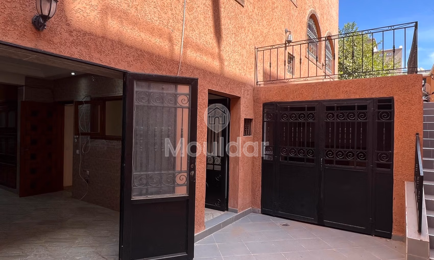 Villa de Luxe à Vendre à Marrakech : 6 Chambres et Piscine