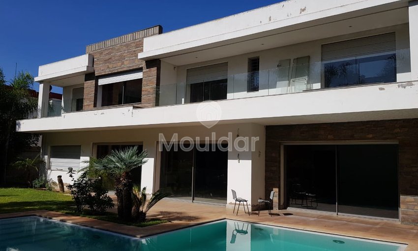 Villa élégante à vendre à Casablanca : espace et confort - view 3