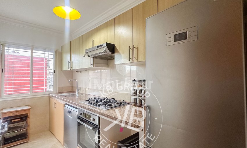 KB GROUP REAL ESTATE oferece para aluguel um belíssimo apartamento mobiliado de 82 m², localizado em Wifak, no 4º andar de um edifício seguro. Este imóvel dispõe de elevador e de uma vaga de garagem. - view 8