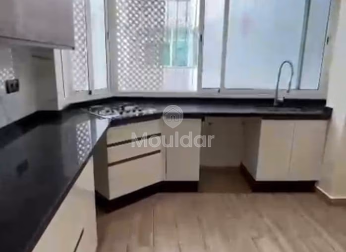 Apartment for rent: 3 bedrooms with equipped kitchen in Casablanca Apartment for rent: 3 bedrooms with equipped kitchen in Casablanca