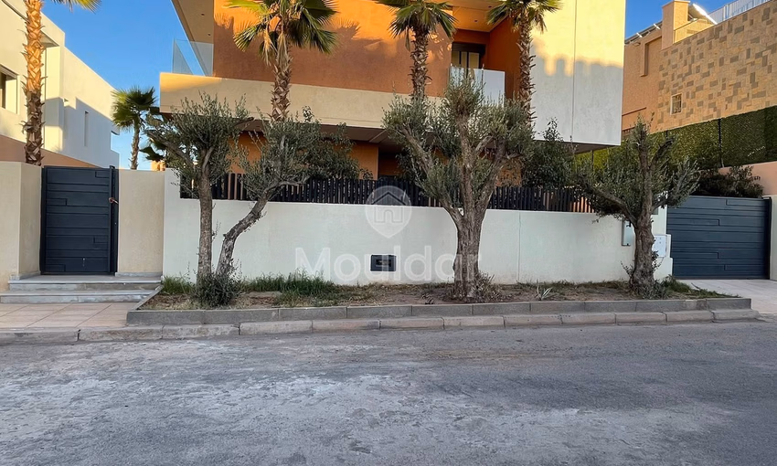 Villa Luxe à Marrakech : 4 Chambres, Piscine et Jardin