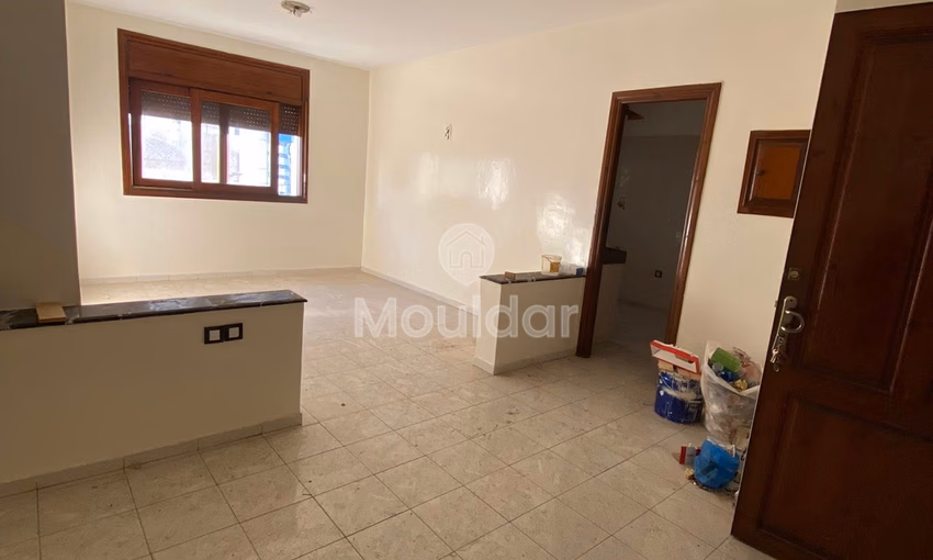 Bureau à Louer à Rabat Agdal avec Balcon - 2 Chambres Bureau à Louer à Rabat Agdal avec Balcon - 2 Chambres