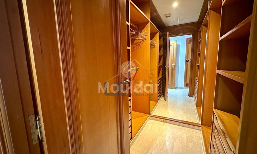 Apartament de închiriat în Marrakech: 3 camere, balcon și securitate - view 8