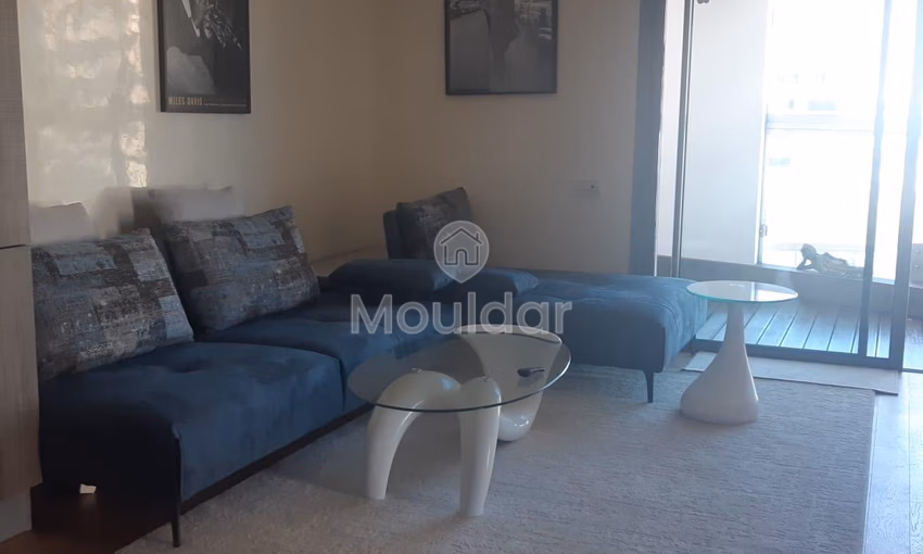 Studio à Louer à Casablanca - Marina : Balcon & Parking!