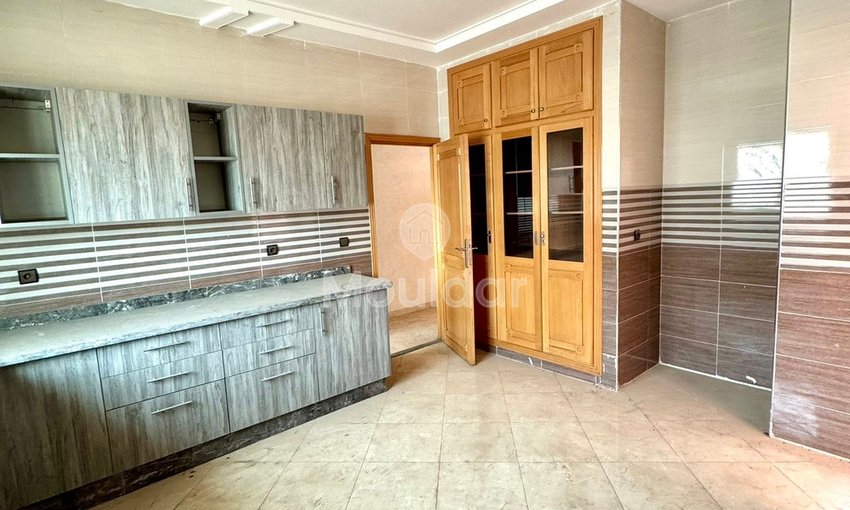 Charming Apartment for Sale in Fès - 3 Bedrooms and Balcony - view 20