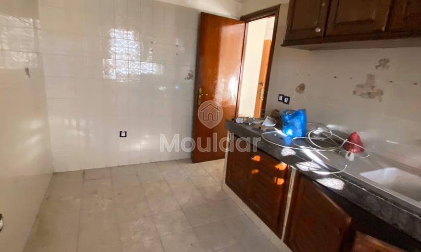 Bureau à Louer à Rabat Agdal avec Balcon - 2 Chambres Bureau à Louer à Rabat Agdal avec Balcon - 2 Chambres