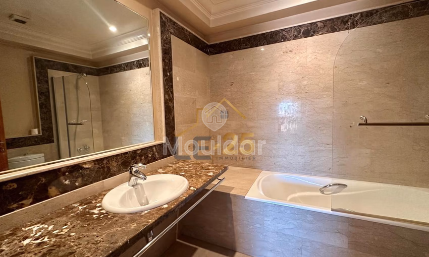 Apartement à Louer à Marrakech: 3 Chambres, Balcon & Sécurité Apartement à Louer à Marrakech: 3 Chambres, Balcon & Sécurité