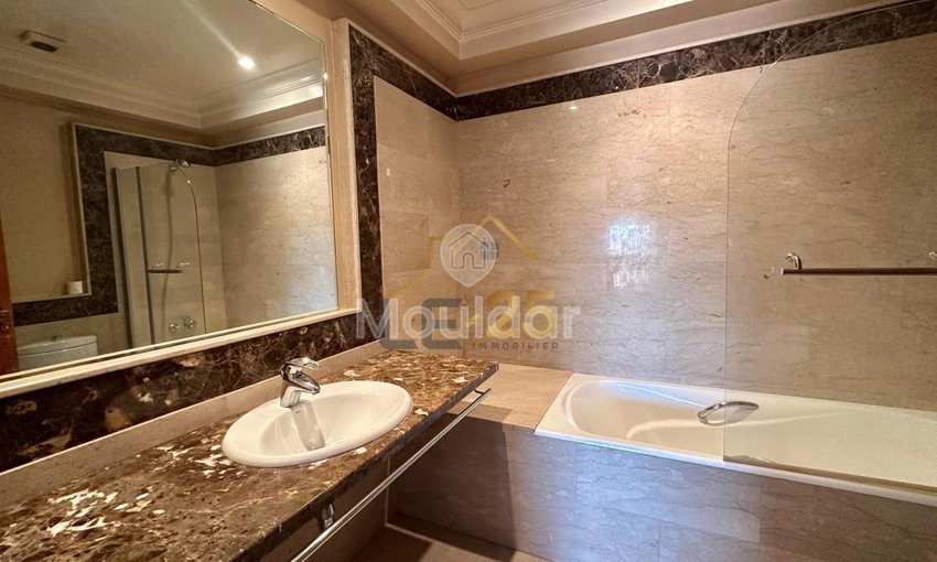 Apartament de închiriat în Marrakech: 3 camere, balcon și securitate - view 11