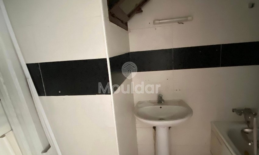 Te huur: kantoorruimte: 1 Kamer op de 3e verdieping in Agdal - view 7