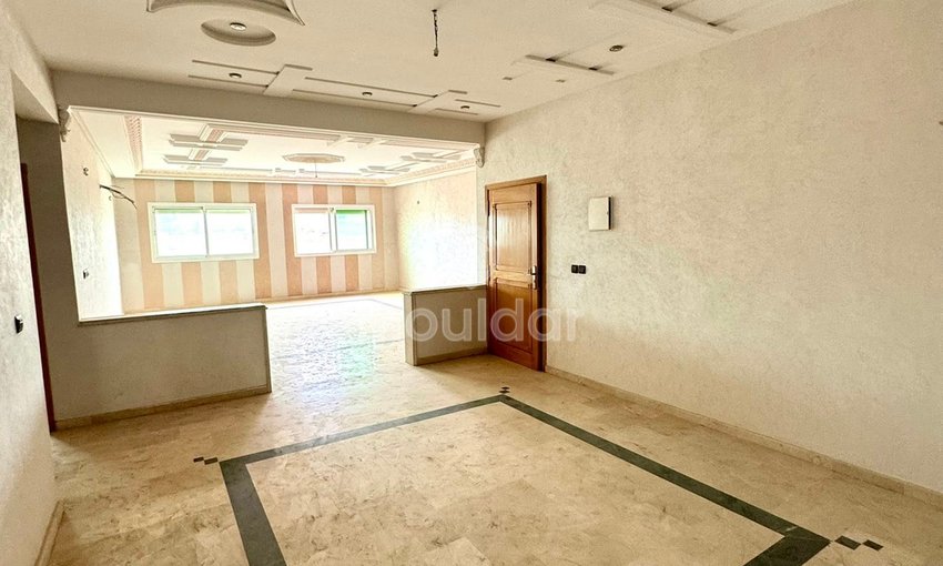 Charming Apartment for Sale in Fès - 3 Bedrooms and Balcony - view 8