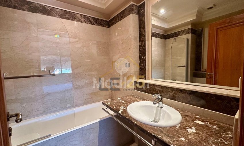 Apartament de închiriat în Marrakech: 3 camere, balcon și securitate - view 10