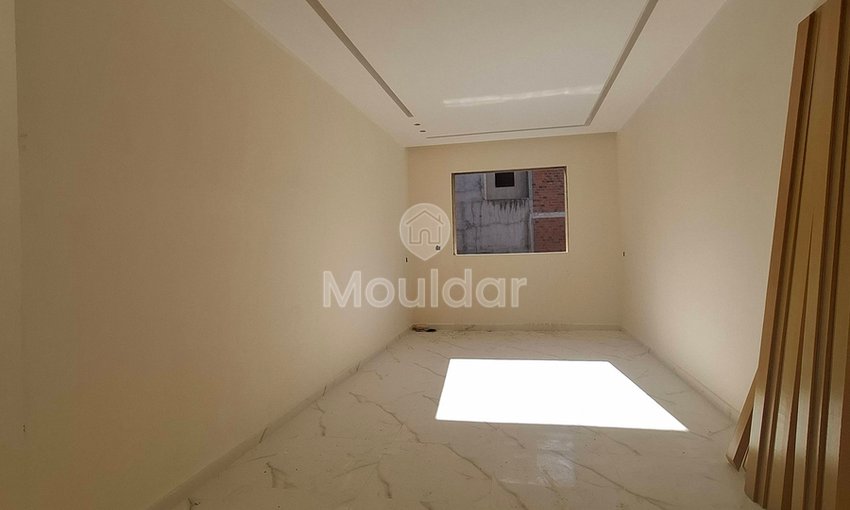 Charming 3-Bedroom Apartment in Martil with Balcony and Kitchen - view 5