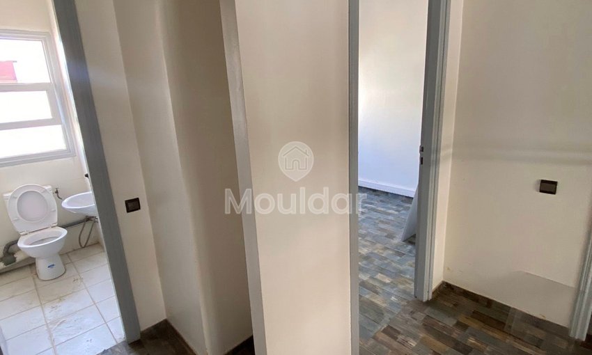 Te huur: kantoorruimte: 1 Kamer op de 3e verdieping in Agdal - view 6