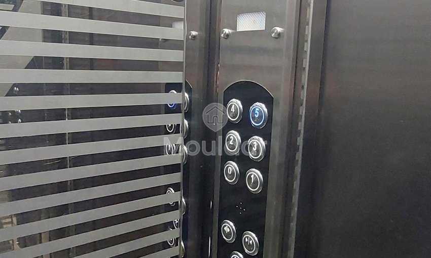 Birou de închiriat în Tanger: 2 camere, Oportunitate unică - view 7