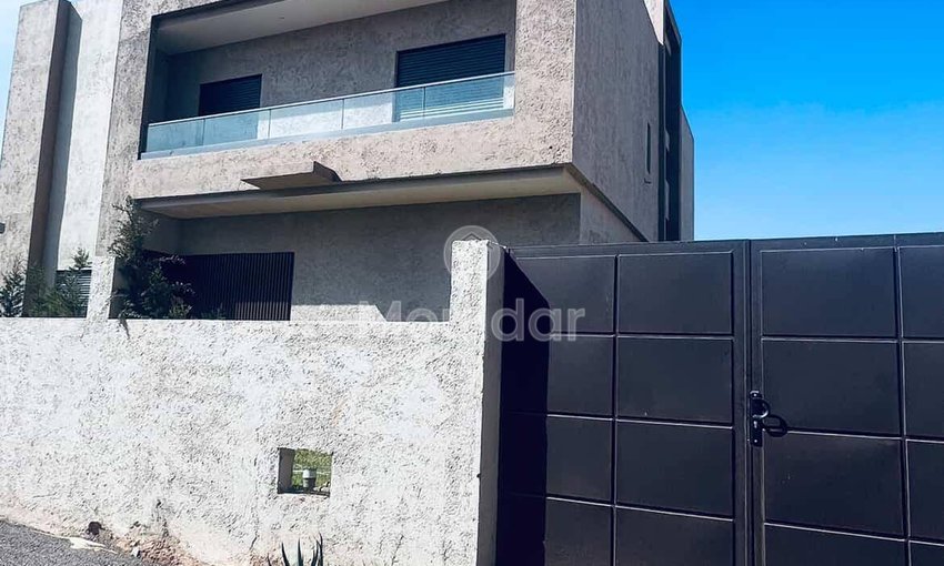 Luxury Villa in Marrakech: Pool, Garden, and Elegance - view 4