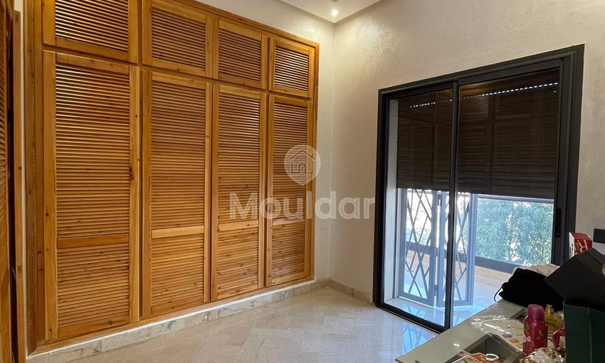 Villa à vendre à Marrakech : Luxe, Piscine et Jardin Villa à vendre à Marrakech : Luxe, Piscine et Jardin