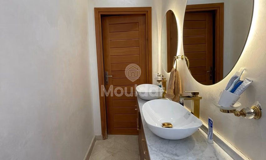 Villa à vendre à Marrakech : Luxe, Piscine et Jardin Villa à vendre à Marrakech : Luxe, Piscine et Jardin