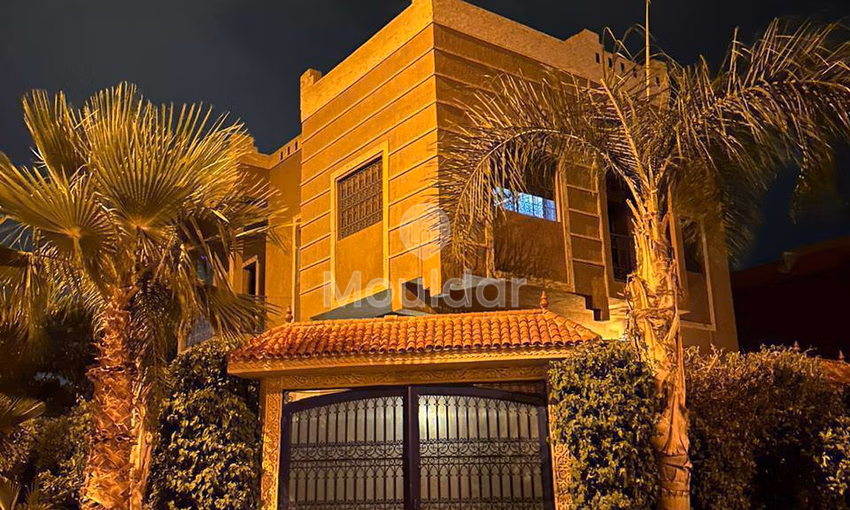 Villa de Luxe à Marrakech : 5 Chambres avec Jardin et Piscine