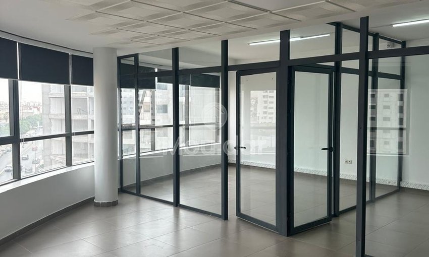 Biuro do wynajęcia z windą na 5. piętrze w Agadirze