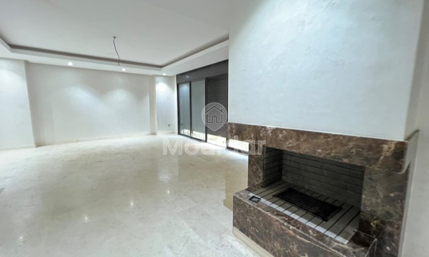 Villa de Luxe à Aïn Diab : 4 Chambres avec Piscine - view 4