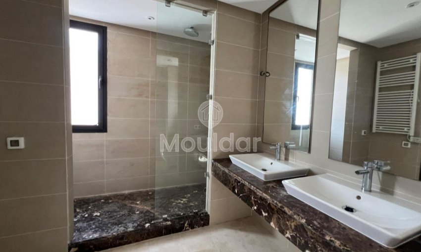 Villa de Luxe à Aïn Diab : 4 Chambres avec Piscine - view 7