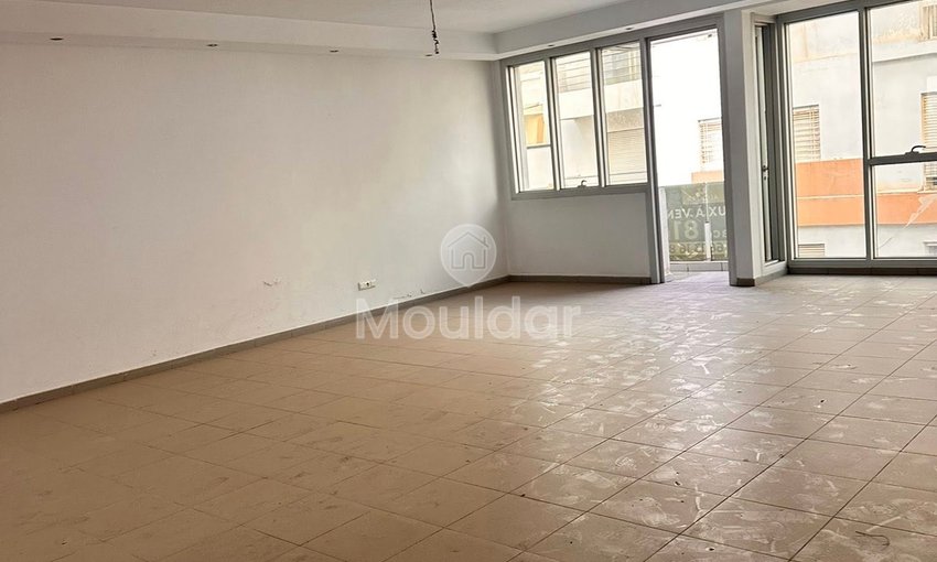 مكتب للبيع في الدار البيضاء: حديث مع شرفة ومرآب - view 3