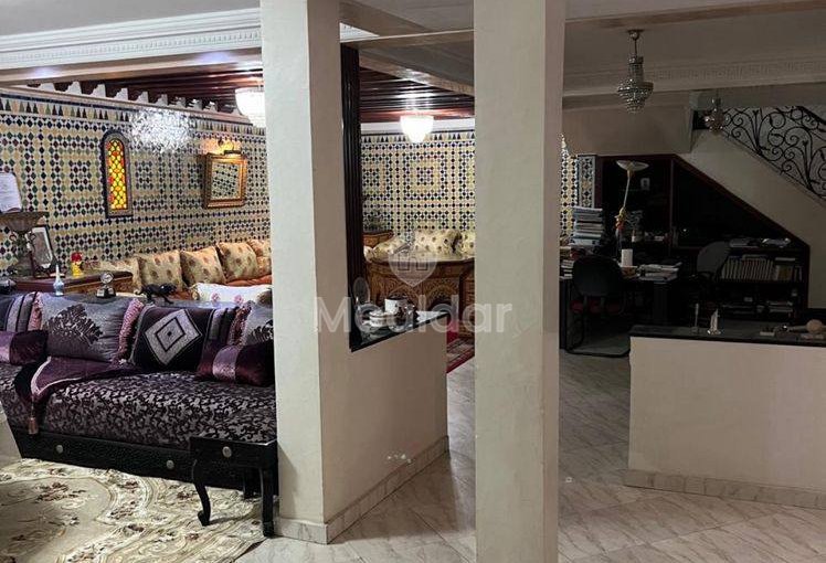 Villa Spacieuse à Vendre à Casablanca : 5 Chambres et Terrasse - view 2
