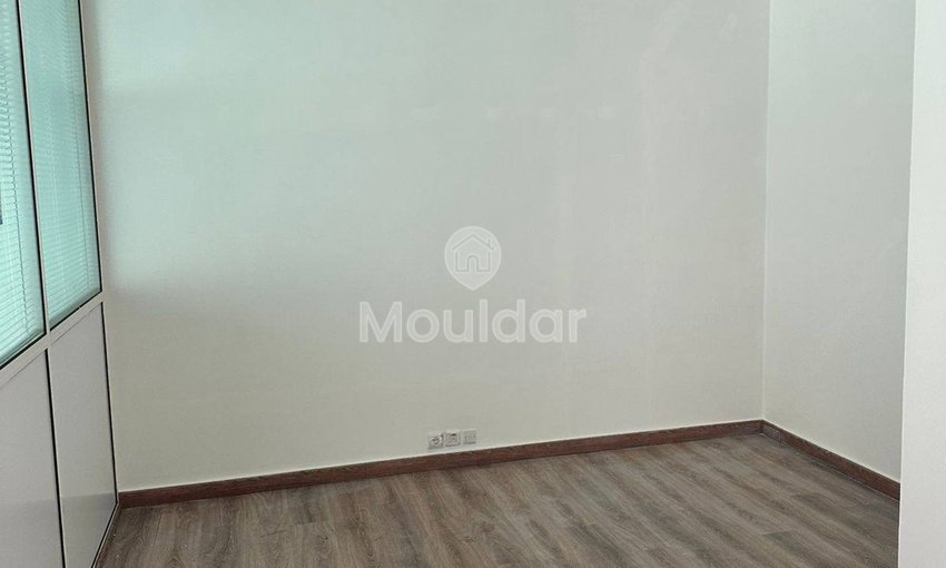 Büro zu Vermieten in Casablanca: Fläche von 63 m² mit Balkon - view 2