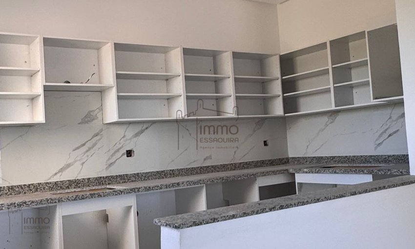 Apartamento Elegante de 2 Quartos com Terraço - view 26