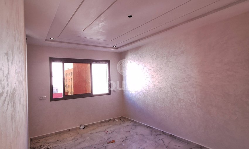 Υπέροχο Διαμέρισμα στη Μαρτίλ: 3 Υπνοδωμάτια και Μπαλκόνι - view 2