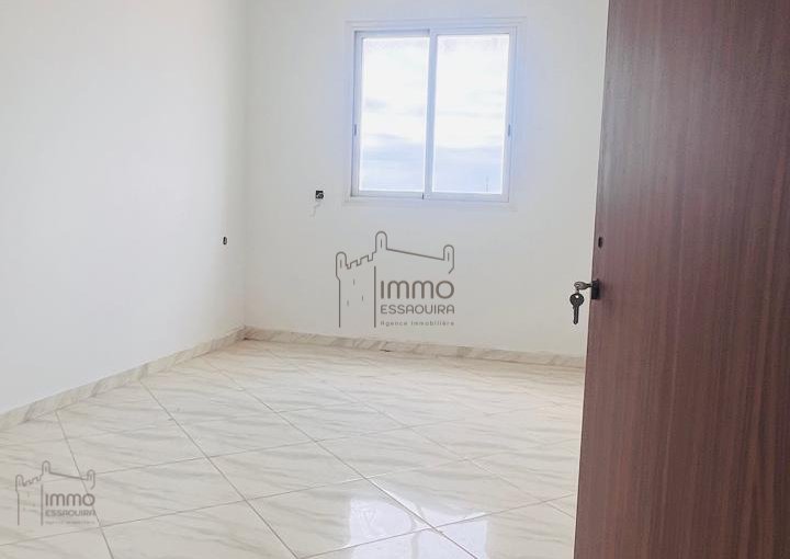 Apartamento Elegante de 2 Quartos com Terraço - view 2