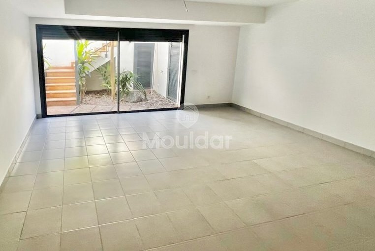 Μοναδική Βίλα προς Ενοικίαση στην Αΐν Ντιάμπ - Ιδανική για Εσάς - view 6