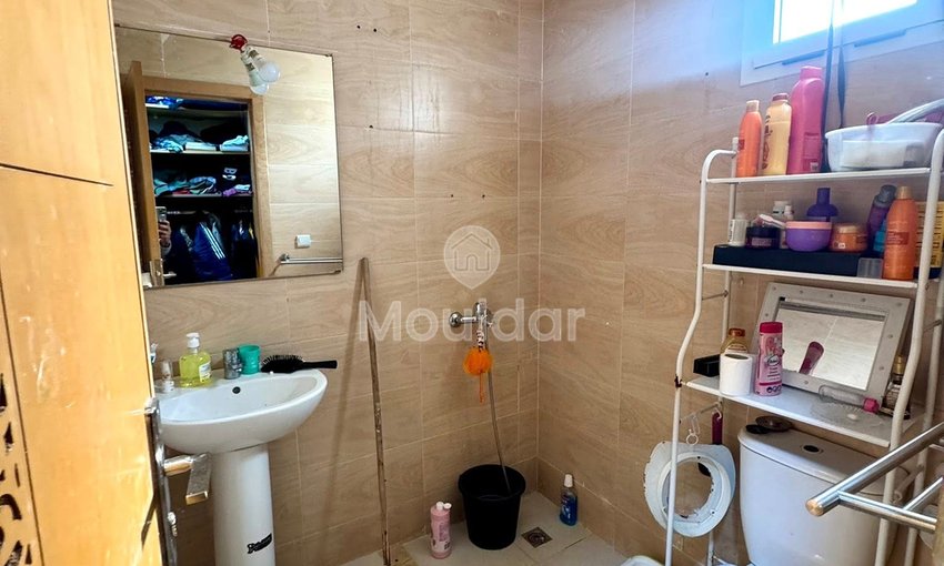 De Vânzare: Apartament Spațios cu 3 Camere în Fès cu Balcon - view 21