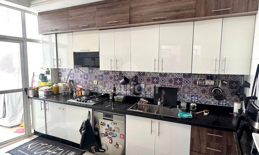 De Vânzare: Apartament Spațios cu 3 Camere în Fès cu Balcon - view 19