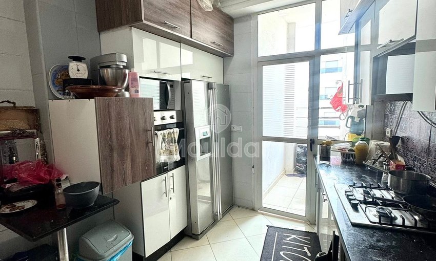 De Vânzare: Apartament Spațios cu 3 Camere în Fès cu Balcon - view 18