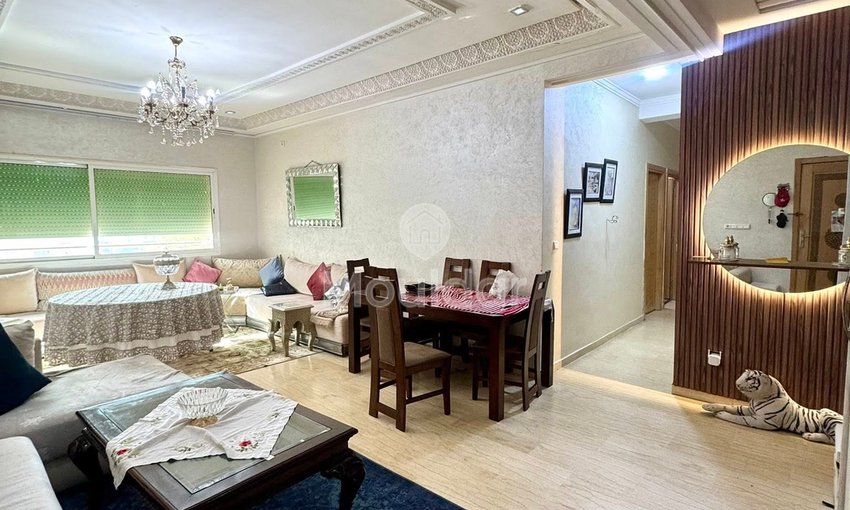 De Vânzare: Apartament Spațios cu 3 Camere în Fès cu Balcon - view 5