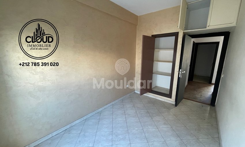 مكتب للإيجار في الدار البيضاء - بورغون مع موقف سيارات مشمول - view 2