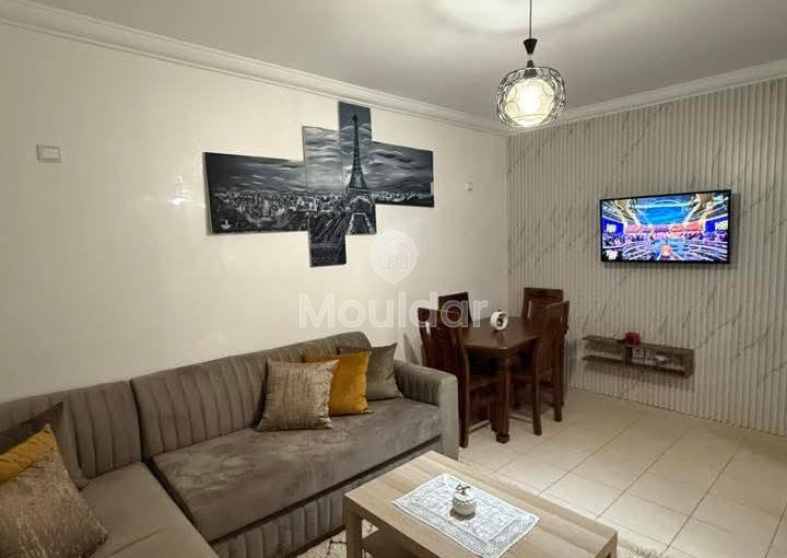 شقة للإيجار في طنجة: 2 غرف نوم مع مطبخ مجهز