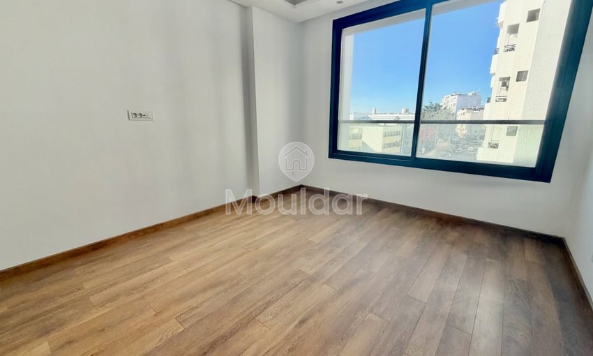 For sale: Spacious apartment in Casablanca with terrace and parking. - view 4