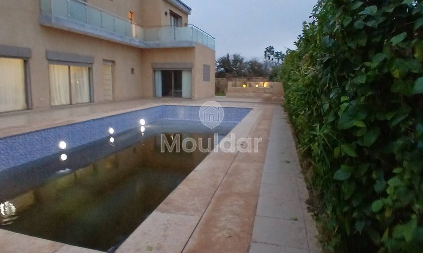 Villa de Luxe à Vendre à Marrakech avec Piscine et Jardin - view 9